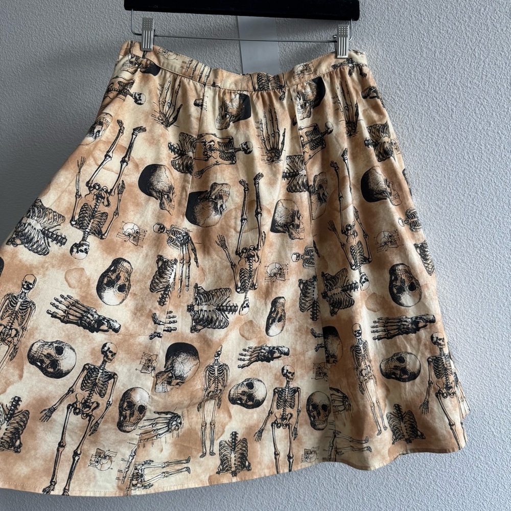 ModCloth Bea & Dot Skeleton Anatomical Full Circle Skirt Tan Brown Halloween - Picture 6 of 11